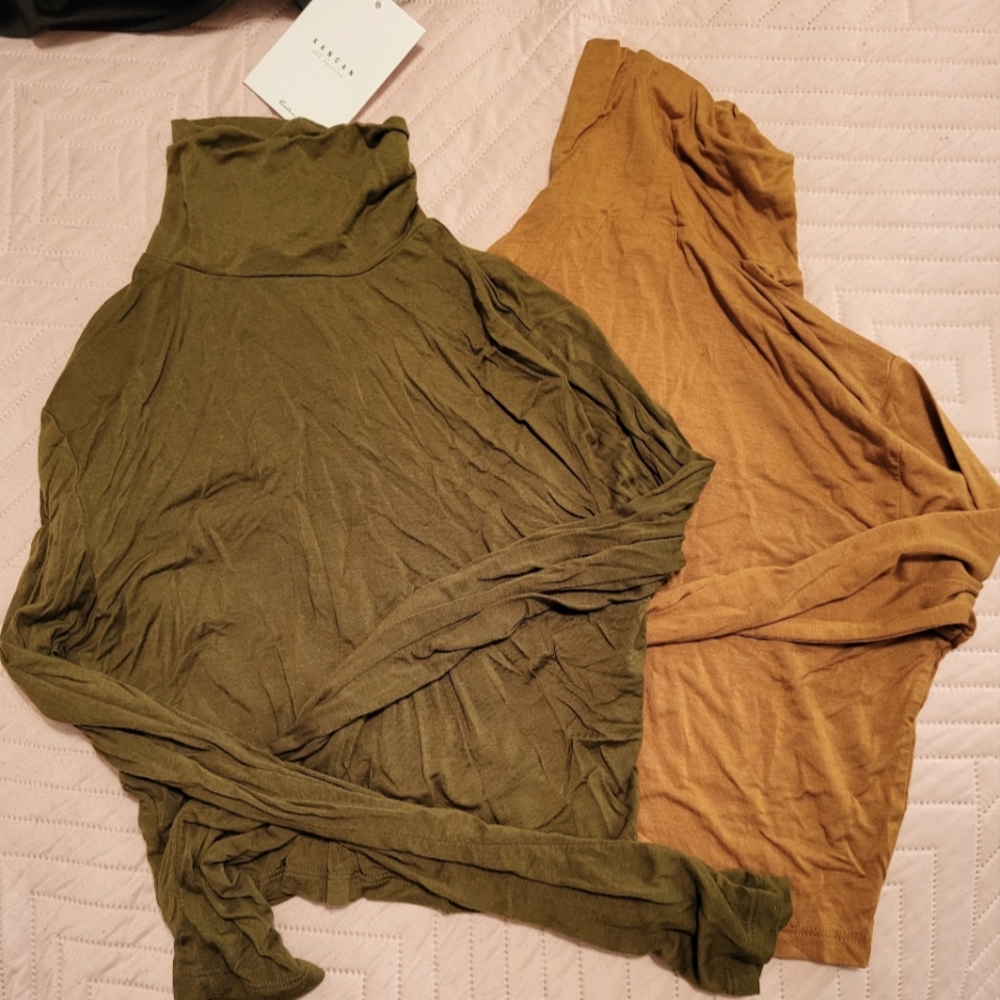 Set of crop tops